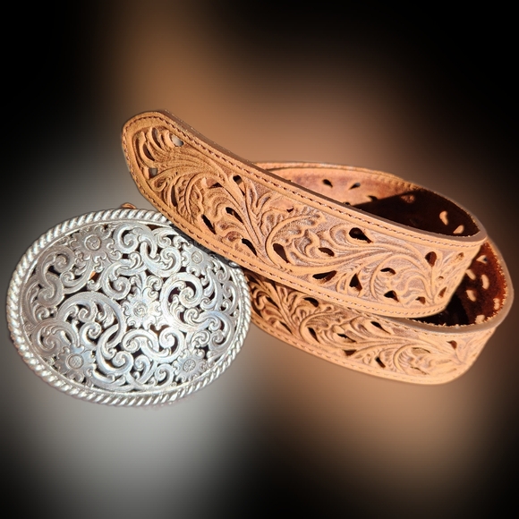 Tony Lama Accessories - Tony Lama Tan and Silver Western Belt